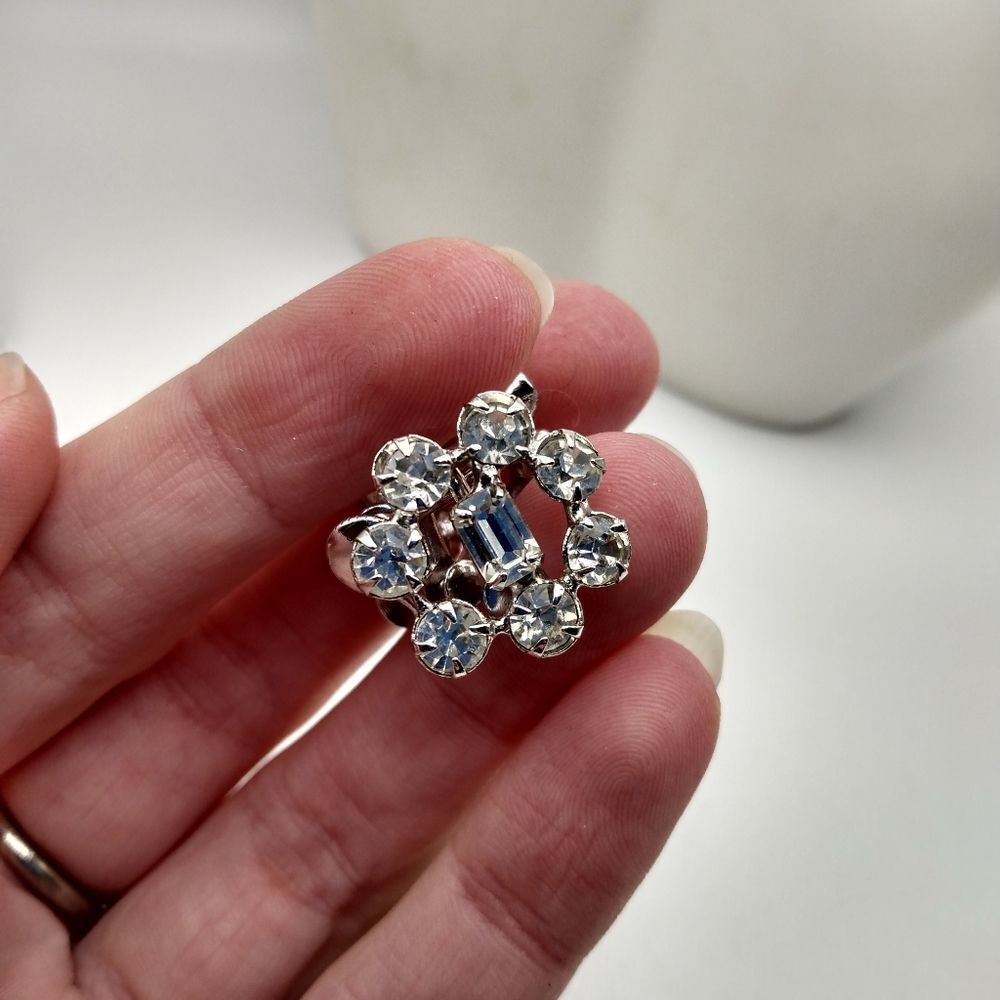 Antique crystal screw back‎ earrings